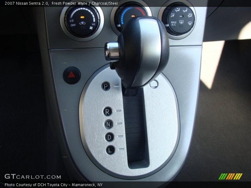 Fresh Powder White / Charcoal/Steel 2007 Nissan Sentra 2.0