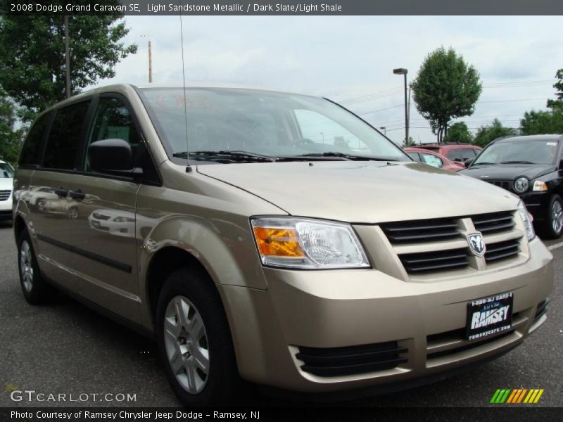 Light Sandstone Metallic / Dark Slate/Light Shale 2008 Dodge Grand Caravan SE