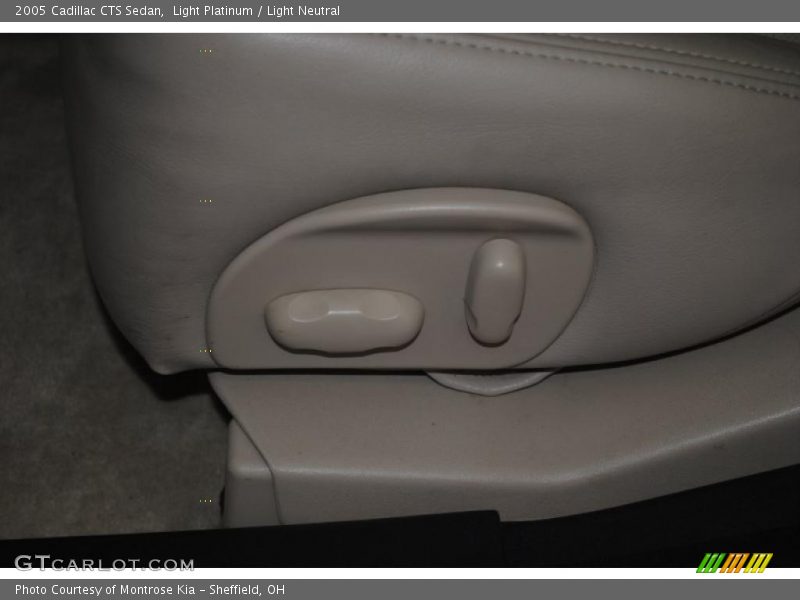Light Platinum / Light Neutral 2005 Cadillac CTS Sedan