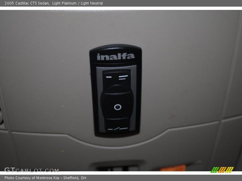 Light Platinum / Light Neutral 2005 Cadillac CTS Sedan