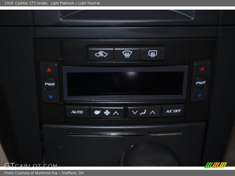 Light Platinum / Light Neutral 2005 Cadillac CTS Sedan
