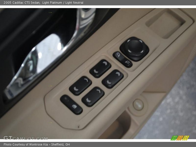 Light Platinum / Light Neutral 2005 Cadillac CTS Sedan