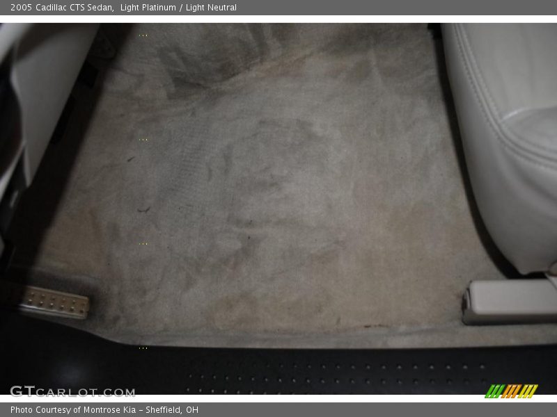 Light Platinum / Light Neutral 2005 Cadillac CTS Sedan