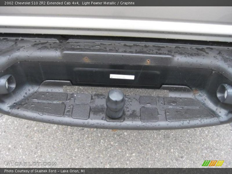 Light Pewter Metallic / Graphite 2002 Chevrolet S10 ZR2 Extended Cab 4x4