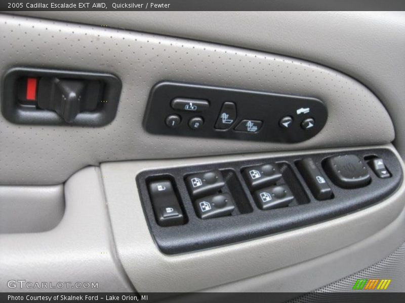Quicksilver / Pewter 2005 Cadillac Escalade EXT AWD