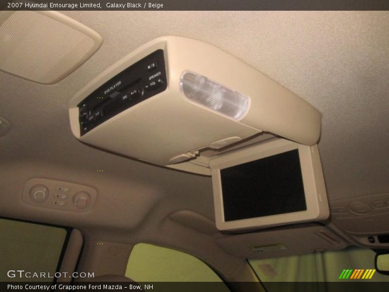 Galaxy Black / Beige 2007 Hyundai Entourage Limited