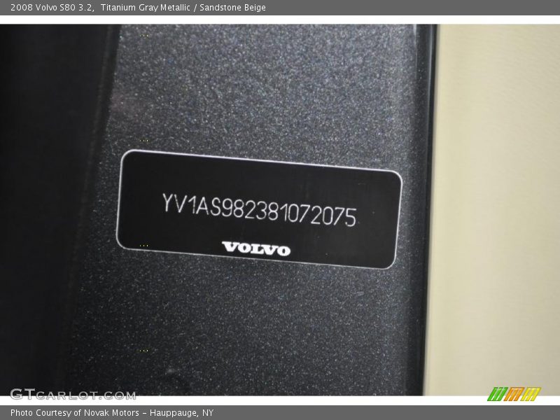 Titanium Gray Metallic / Sandstone Beige 2008 Volvo S80 3.2