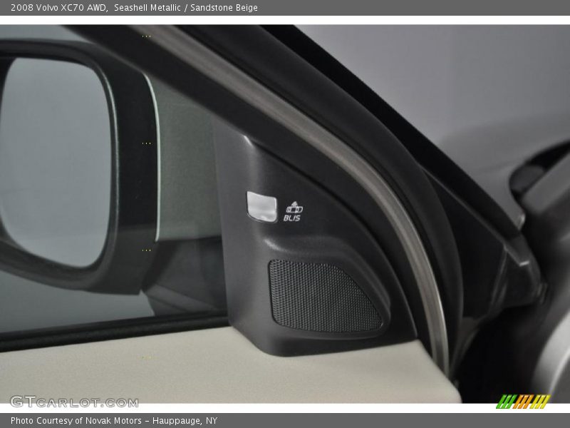 Seashell Metallic / Sandstone Beige 2008 Volvo XC70 AWD
