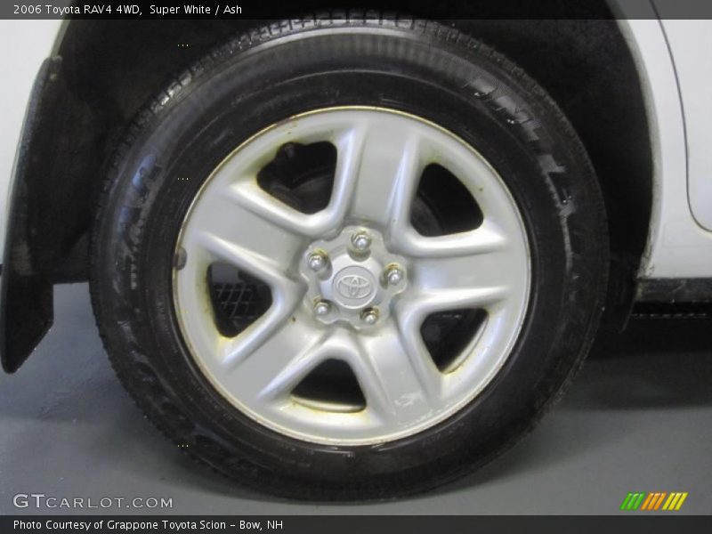 Super White / Ash 2006 Toyota RAV4 4WD