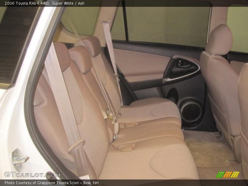 Super White / Ash 2006 Toyota RAV4 4WD
