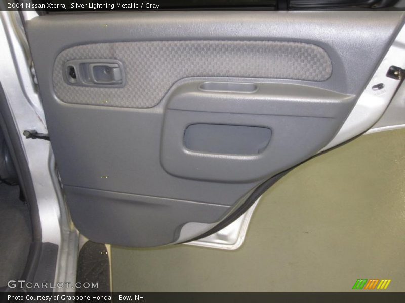 Silver Lightning Metallic / Gray 2004 Nissan Xterra