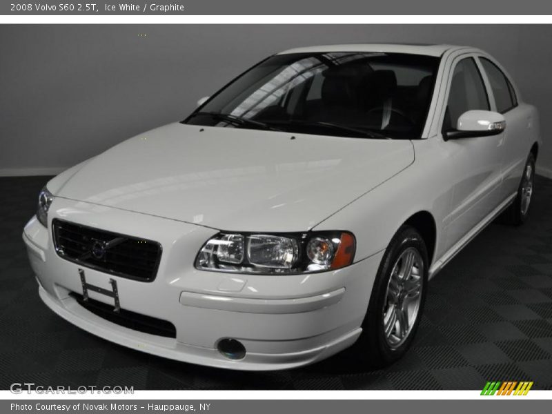 Ice White / Graphite 2008 Volvo S60 2.5T