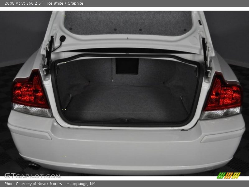 Ice White / Graphite 2008 Volvo S60 2.5T