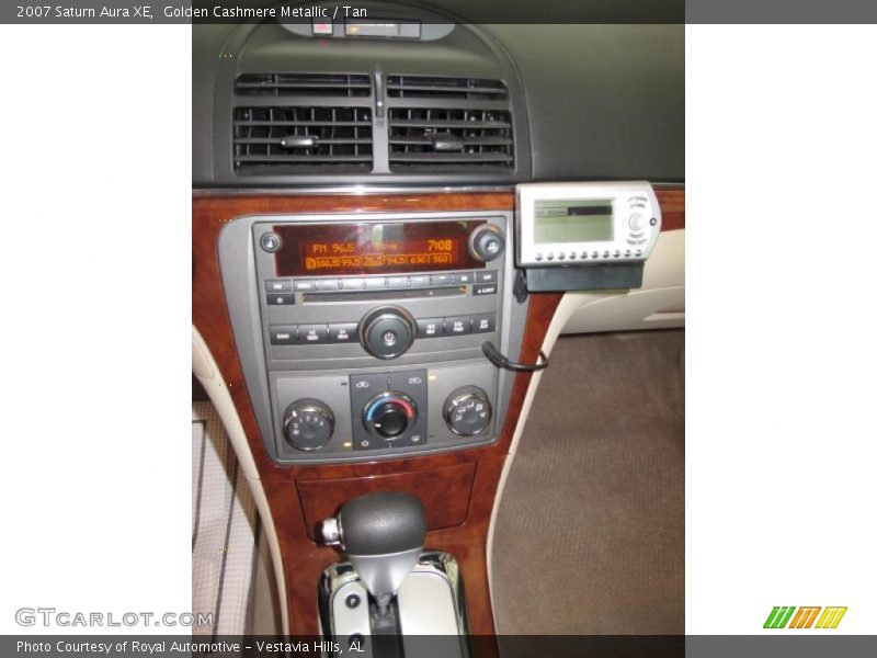 Golden Cashmere Metallic / Tan 2007 Saturn Aura XE