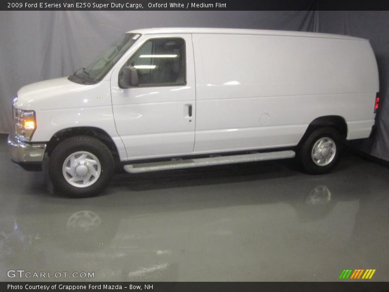 Oxford White / Medium Flint 2009 Ford E Series Van E250 Super Duty Cargo