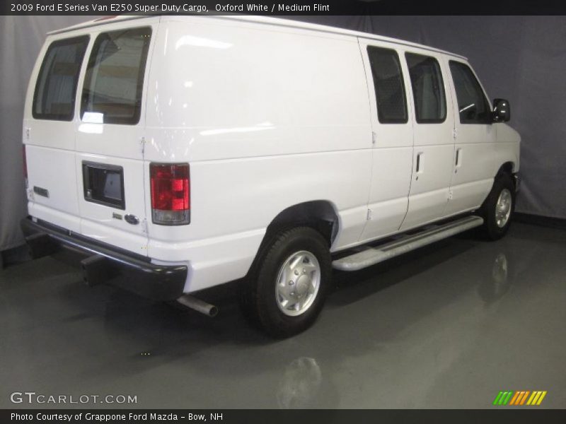 Oxford White / Medium Flint 2009 Ford E Series Van E250 Super Duty Cargo