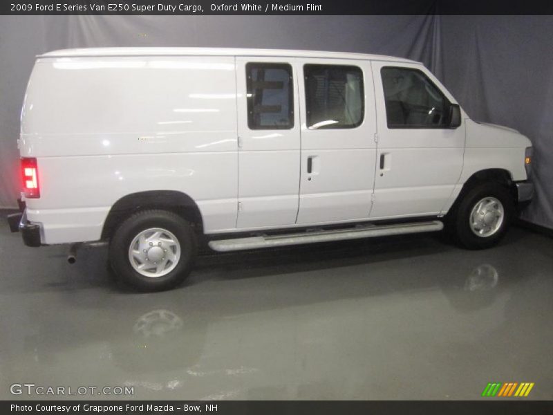 Oxford White / Medium Flint 2009 Ford E Series Van E250 Super Duty Cargo