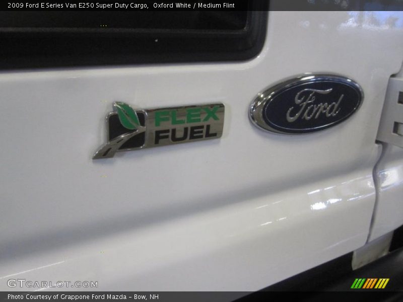 Oxford White / Medium Flint 2009 Ford E Series Van E250 Super Duty Cargo