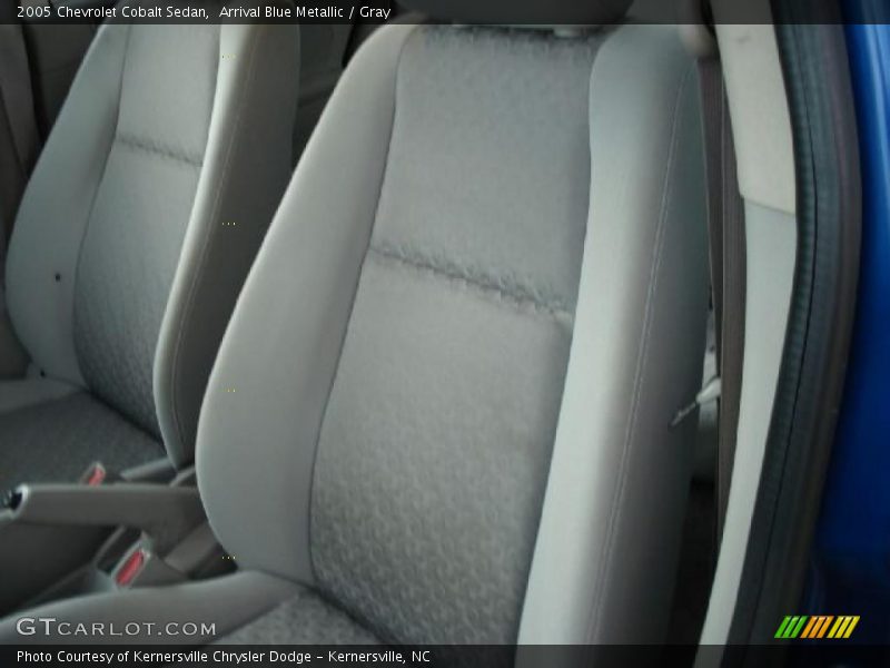 Arrival Blue Metallic / Gray 2005 Chevrolet Cobalt Sedan