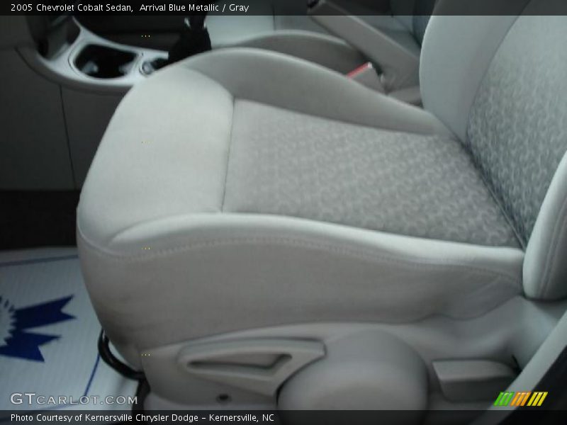 Arrival Blue Metallic / Gray 2005 Chevrolet Cobalt Sedan