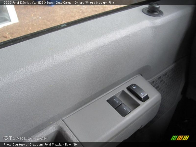 Oxford White / Medium Flint 2009 Ford E Series Van E250 Super Duty Cargo