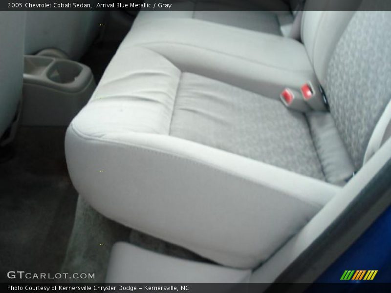 Arrival Blue Metallic / Gray 2005 Chevrolet Cobalt Sedan