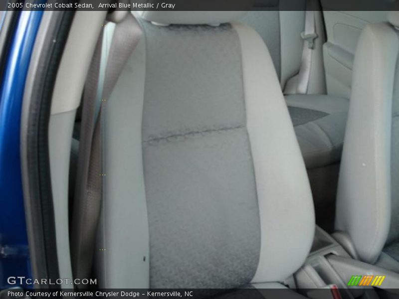 Arrival Blue Metallic / Gray 2005 Chevrolet Cobalt Sedan