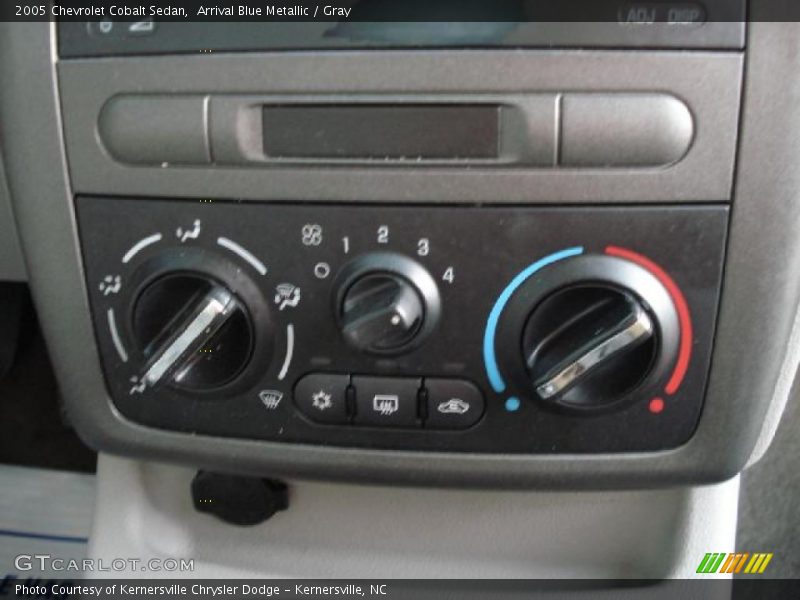 Arrival Blue Metallic / Gray 2005 Chevrolet Cobalt Sedan