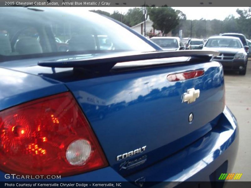Arrival Blue Metallic / Gray 2005 Chevrolet Cobalt Sedan