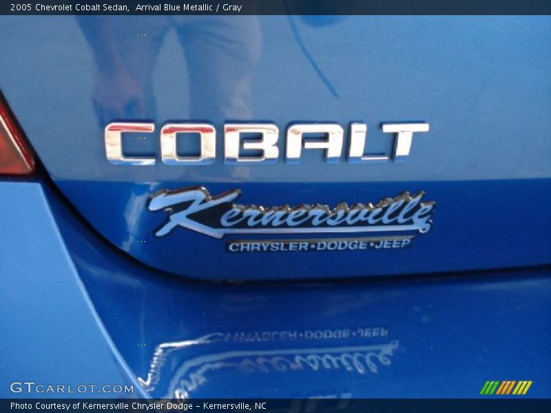 Arrival Blue Metallic / Gray 2005 Chevrolet Cobalt Sedan
