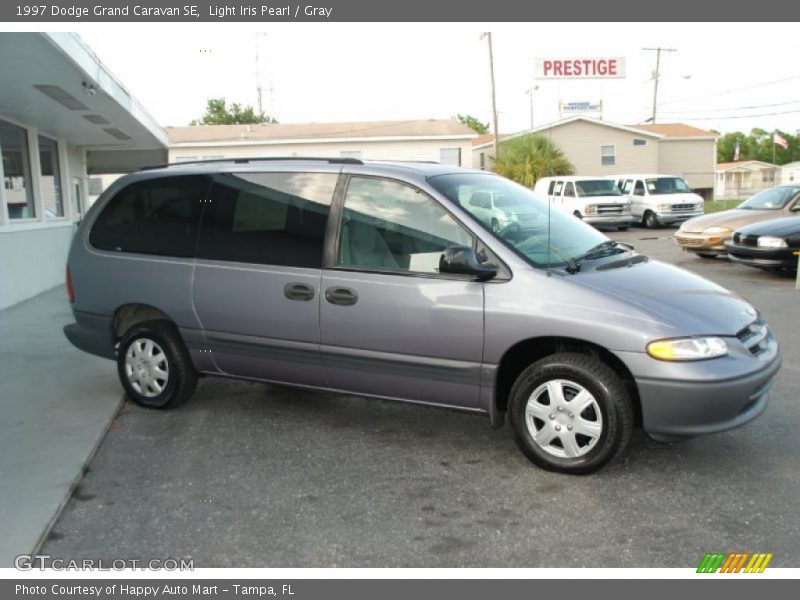 Light Iris Pearl / Gray 1997 Dodge Grand Caravan SE