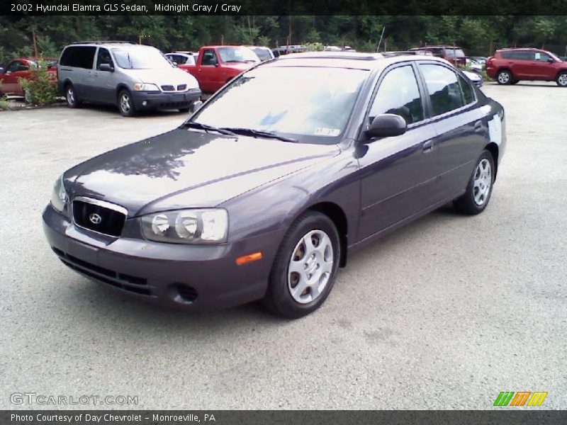 Midnight Gray / Gray 2002 Hyundai Elantra GLS Sedan