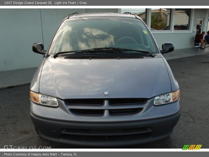 Light Iris Pearl / Gray 1997 Dodge Grand Caravan SE