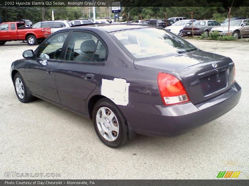 Midnight Gray / Gray 2002 Hyundai Elantra GLS Sedan