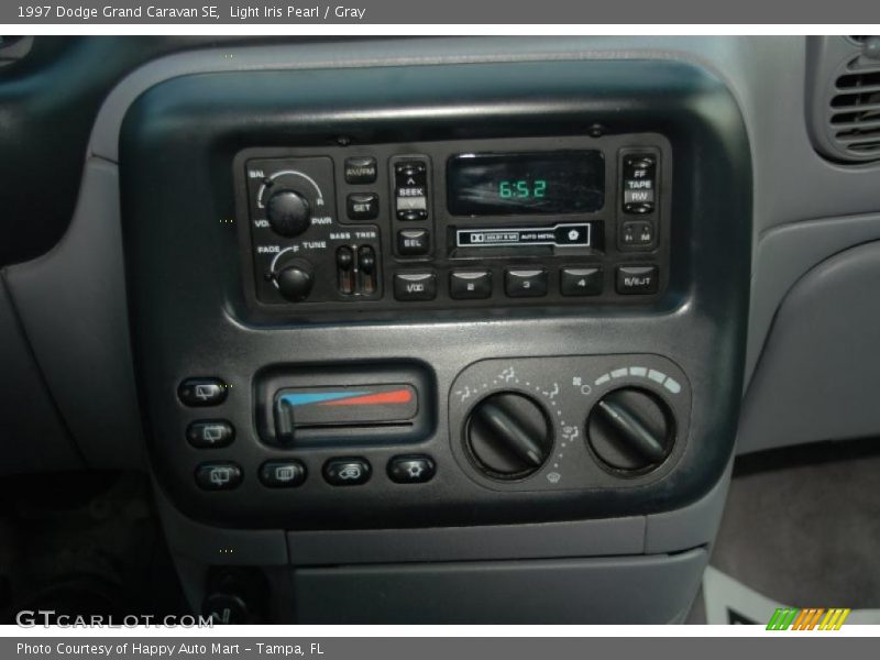 Light Iris Pearl / Gray 1997 Dodge Grand Caravan SE
