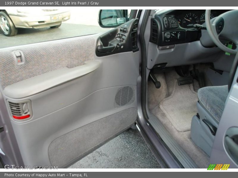 Light Iris Pearl / Gray 1997 Dodge Grand Caravan SE