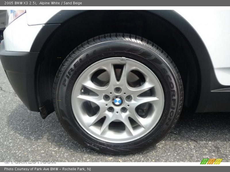 Alpine White / Sand Beige 2005 BMW X3 2.5i