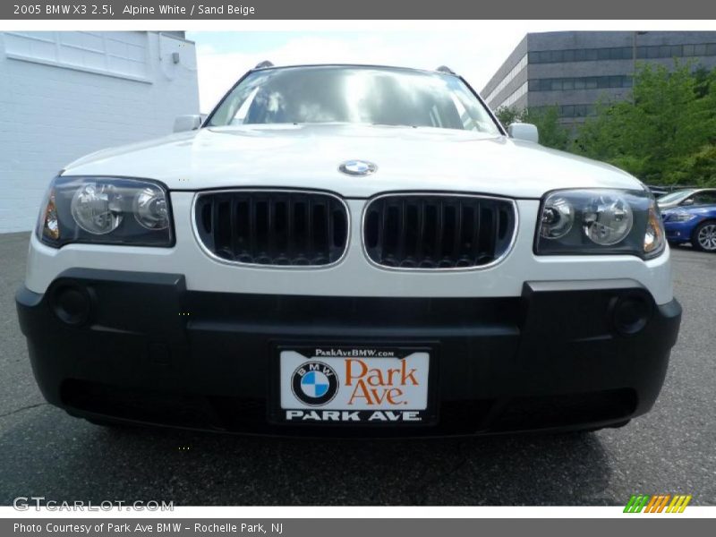 Alpine White / Sand Beige 2005 BMW X3 2.5i
