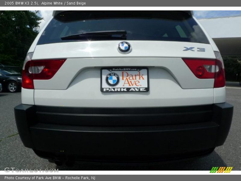 Alpine White / Sand Beige 2005 BMW X3 2.5i