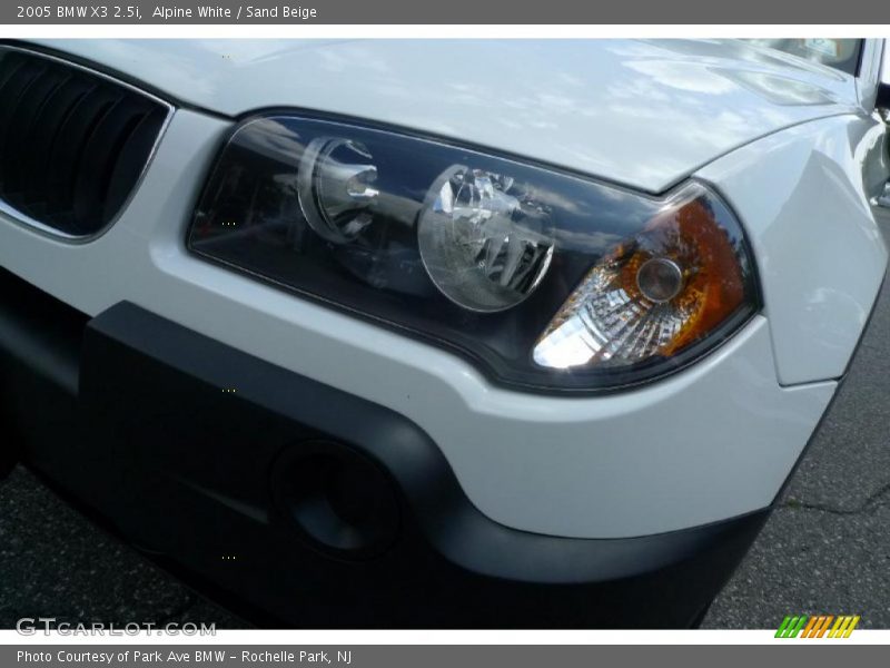 Alpine White / Sand Beige 2005 BMW X3 2.5i
