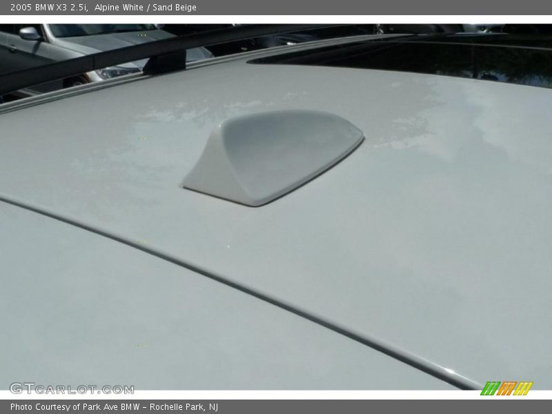 Alpine White / Sand Beige 2005 BMW X3 2.5i