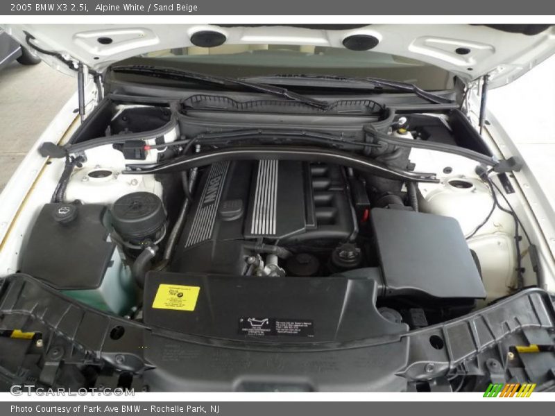 Alpine White / Sand Beige 2005 BMW X3 2.5i