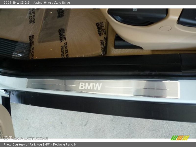 Alpine White / Sand Beige 2005 BMW X3 2.5i