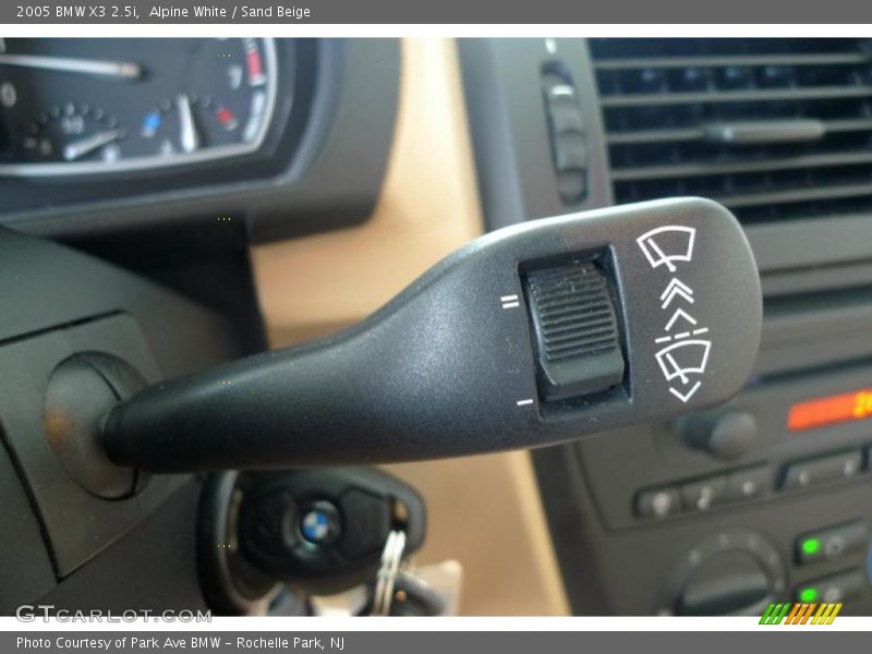 Alpine White / Sand Beige 2005 BMW X3 2.5i