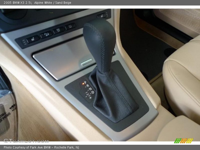 Alpine White / Sand Beige 2005 BMW X3 2.5i