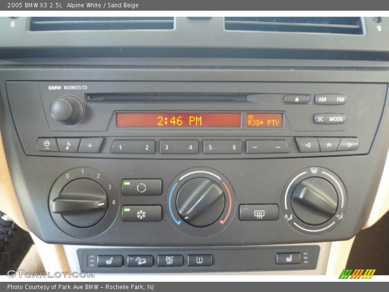 Alpine White / Sand Beige 2005 BMW X3 2.5i