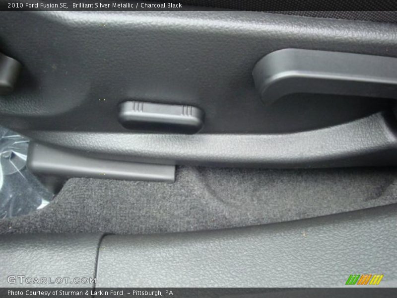 Brilliant Silver Metallic / Charcoal Black 2010 Ford Fusion SE
