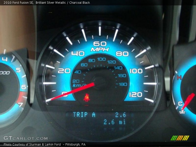 Brilliant Silver Metallic / Charcoal Black 2010 Ford Fusion SE