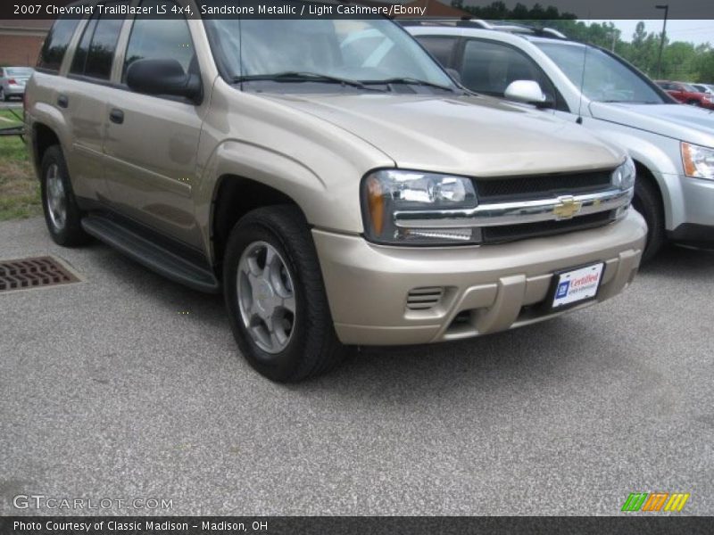 Sandstone Metallic / Light Cashmere/Ebony 2007 Chevrolet TrailBlazer LS 4x4