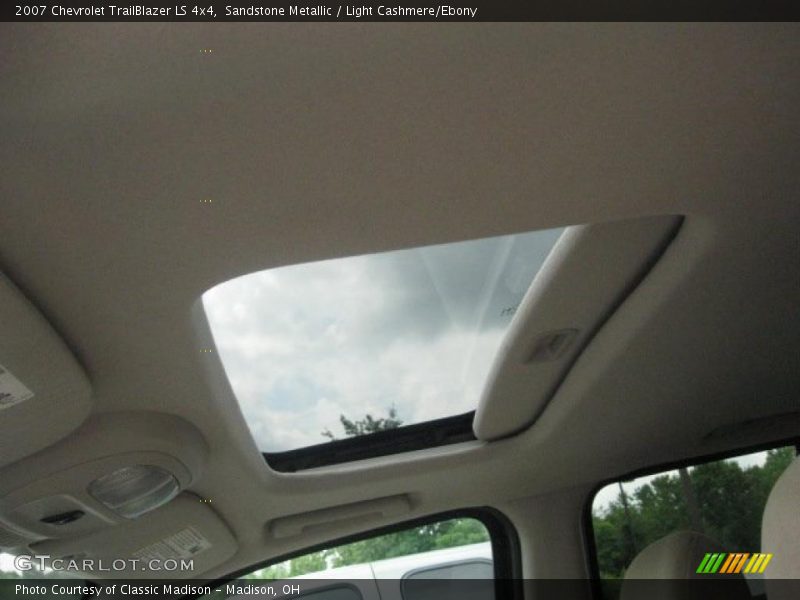 Sandstone Metallic / Light Cashmere/Ebony 2007 Chevrolet TrailBlazer LS 4x4